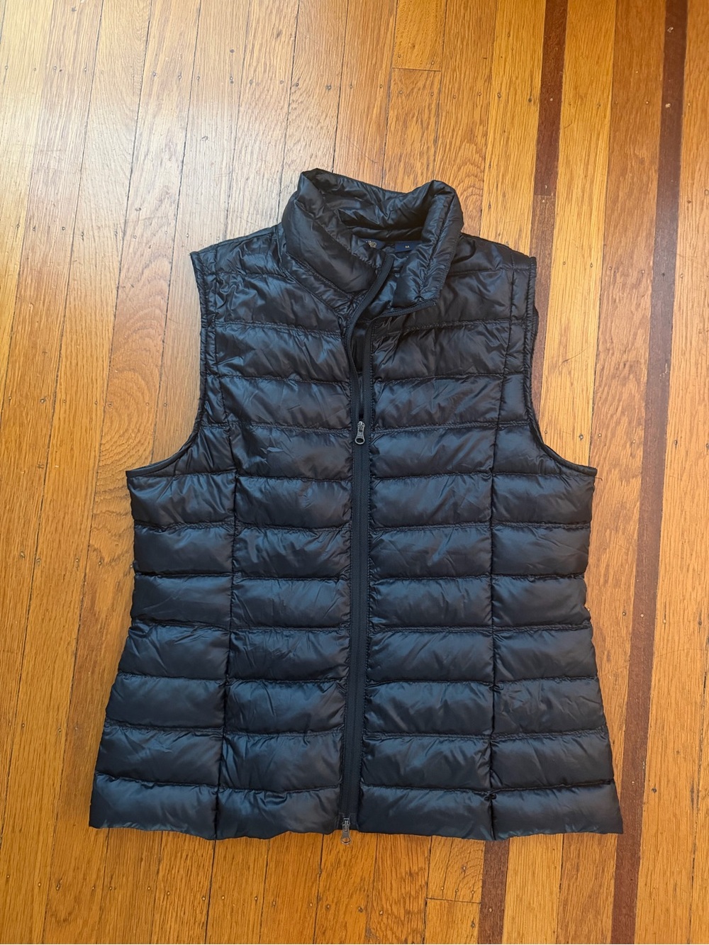 Woolrich black puffy down vest lightweight Women’s M medium NWOT